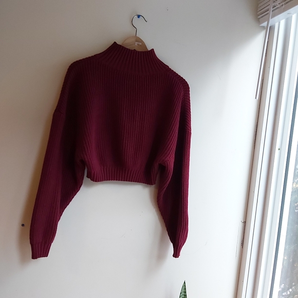 4/$25 Cozy cropped knit sweater. crimson red - Picture 2 of 5